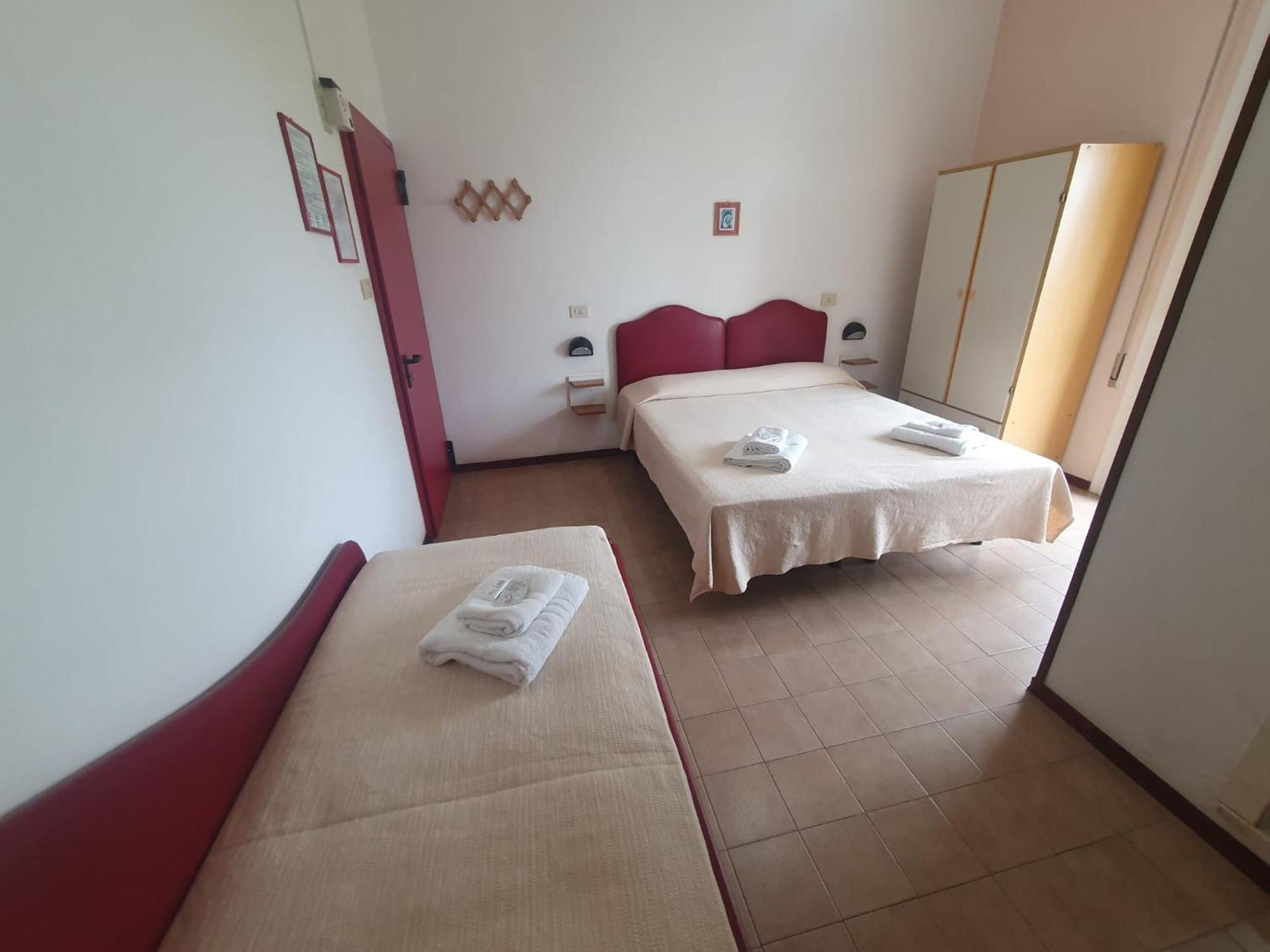 Hotel Ideale Young People Under 40 Rimini Exterior foto
